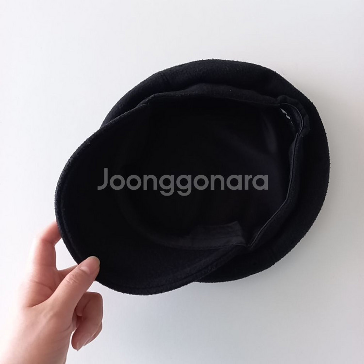 새상품급) 보이캡 블랙 모직 여성겨울모자--3