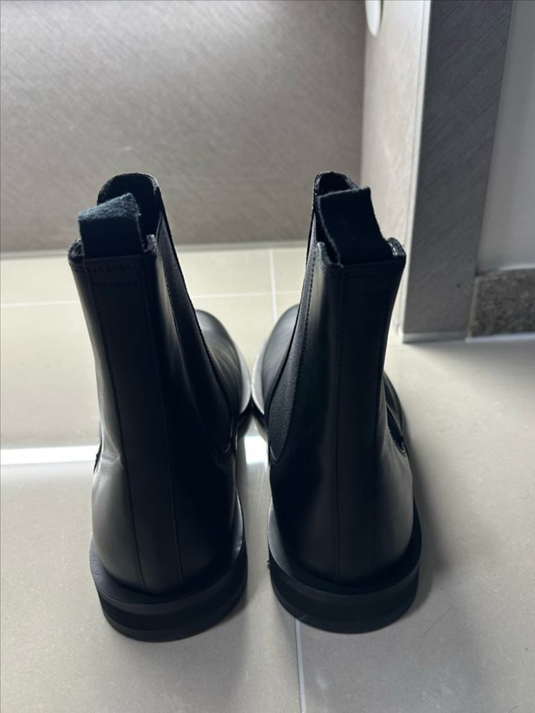 슈펜 세쿠시 첼시부츠 블랙 280 사이즈 팝니다.--2