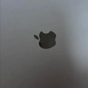 맥북프로 M4 16인치 8GB/256GB