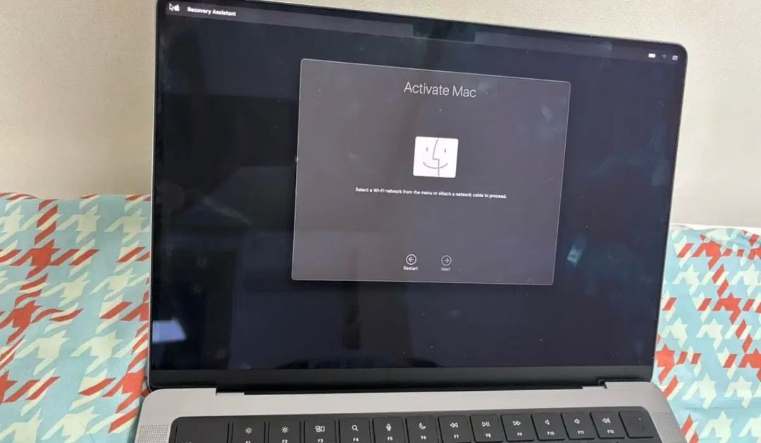 맥북프로 M4 16인치 8GB/256GB 이미지