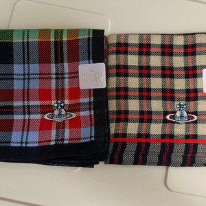 비비안웨스트우드 체크 패턴 손수건