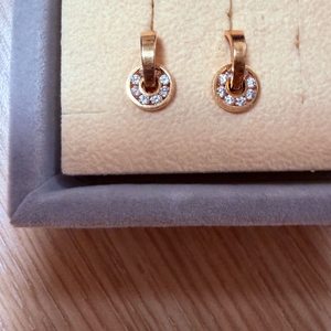 14k 옐로우골드 큐빅 원터치 귀걸이 29만원정도 가격 25만원에거래해요