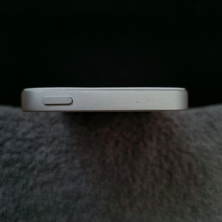 [무음] 아이폰 5S 실버 16GB (F2LNW) 이미지