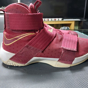 나이키 르브론 줌 솔져 10 버건디 280~285(택285)