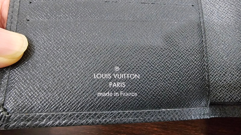 루이비통 타이가 반지갑--2