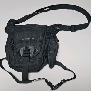 아웃도어 브랜드 아이거 레그백+힙색+숄더백 오토바이백