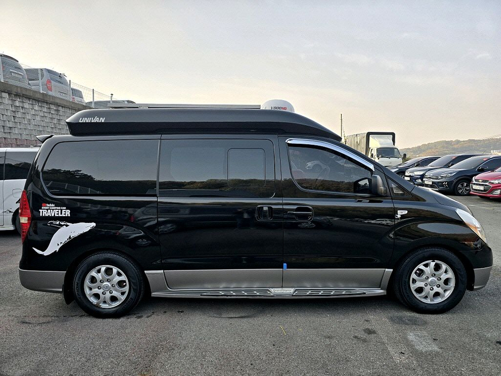 현대 그랜드 스타렉스 캠핑카 이미지