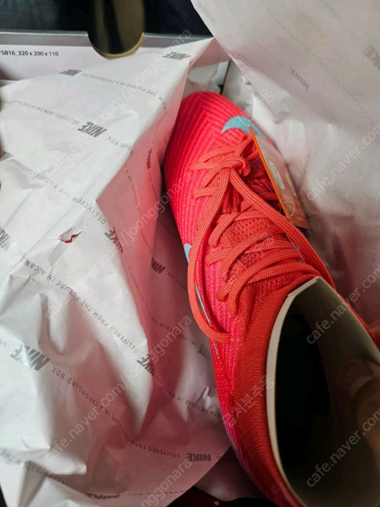 새제품 나이키 머큐리얼 엘리트 슈퍼플라이 265 사이즈 최상급 축구화 팝니다--2