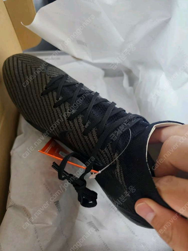 새제품 나이키 머큐리얼 엘리트 슈퍼플라이 265 사이즈 최상급 축구화 팝니다--4