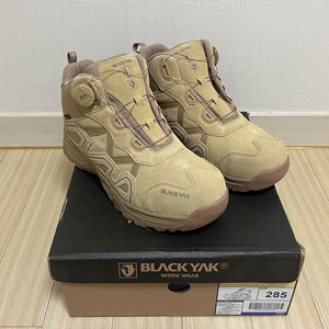 [새제품] [285] 블랙야크 논슬립 5인치 안전화 YAK-570D 베이지