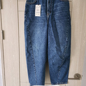 (새상품) 자라 남성 트위스트 벌룬진 38사이즈