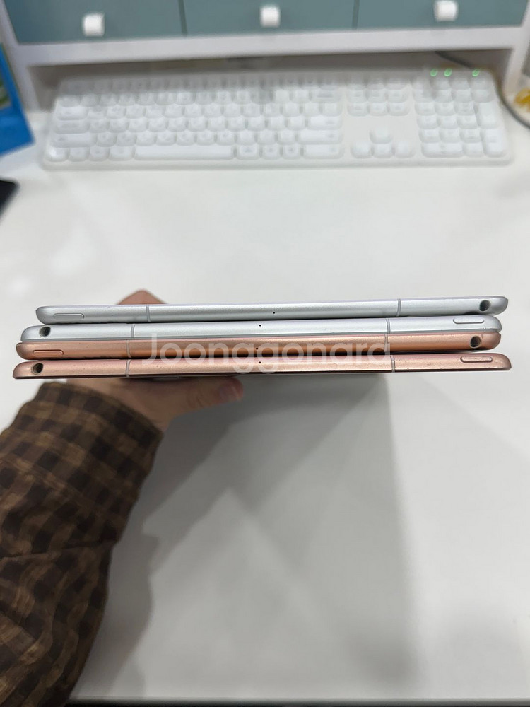 아이패드 에어3 셀룰러 256GB [골드/실버] 재고 여러대 판매합니다~--3