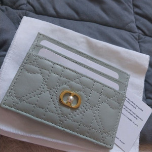 정품 디올 프리지아 까나쥬 램스킨 카드지갑 새상품