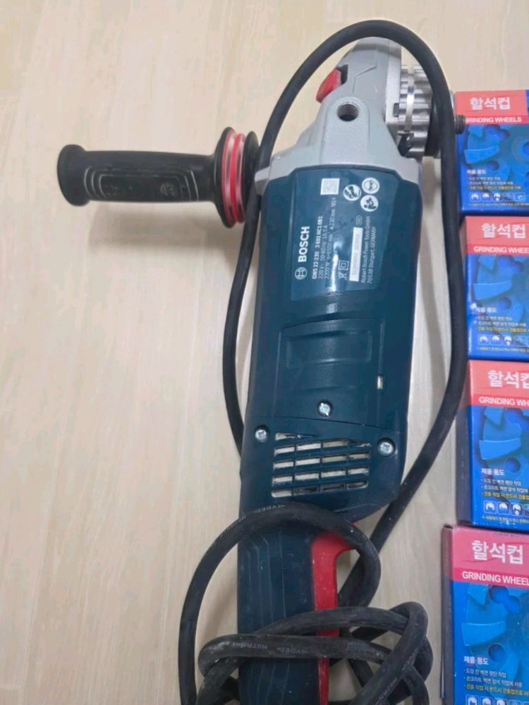 보쉬 그라인더9인치 + DCK 해머드릴 + 할석컵 4인치 다이아몬드 이미지