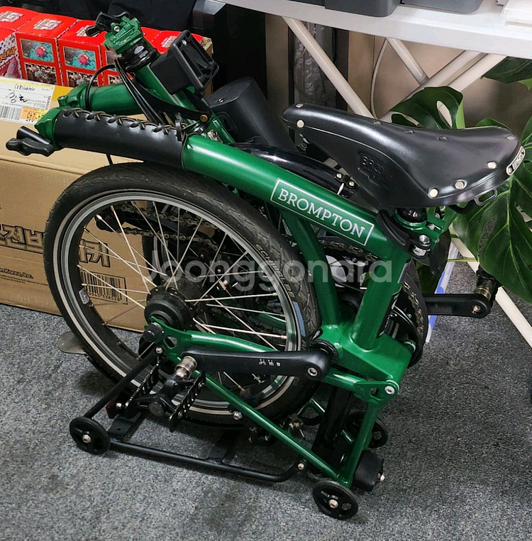 브롬톤 25년 신형 C라인 12단 접이식 자전거--3