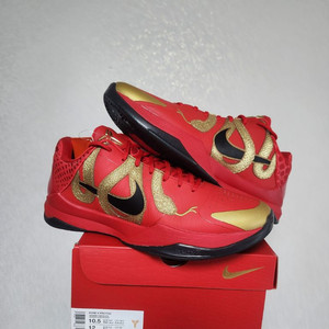 [285] 나이키 코비 5 프로트로 이어 오브 더 맘바 유니버시티 레드