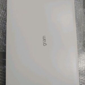 그램 17Z90N-VA50K SSD 512G 메모리 24G 업그레이드 된거 판매합니다