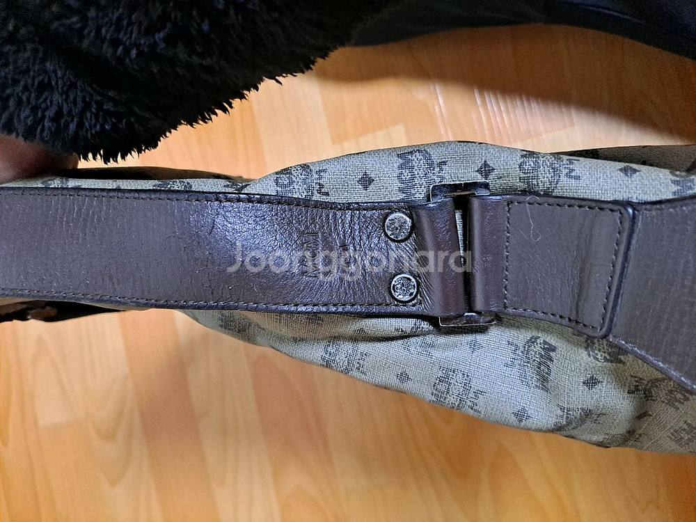 MCM 남성 크로스백 숄더백 정품--8