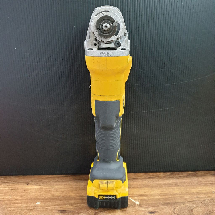 디월트 충전그라인더 DCG405 20V 5인치 배터리포함 이미지