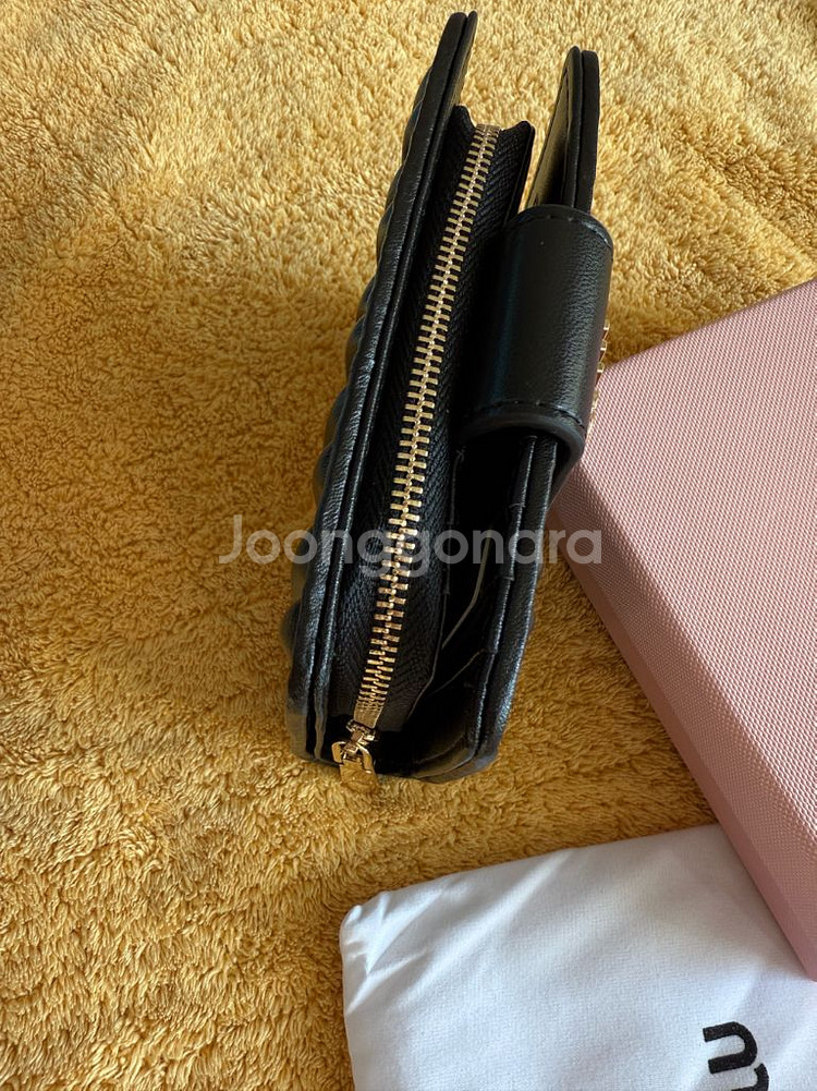 미우미우 카드반지갑--1