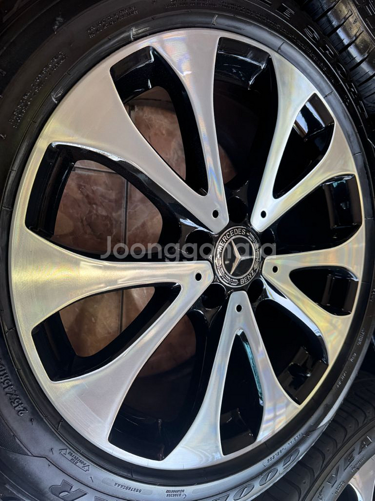 벤츠 E클래스 w213 18인치 순정휠타이어 팝니다--6