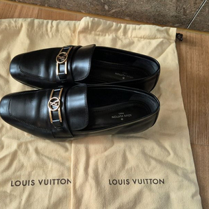 루이비통 어퍼케이스 플랫로퍼 36반 정품