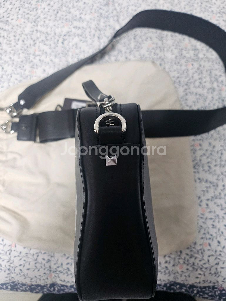 정품 발렌티노 VLTN로고 크로스백--5