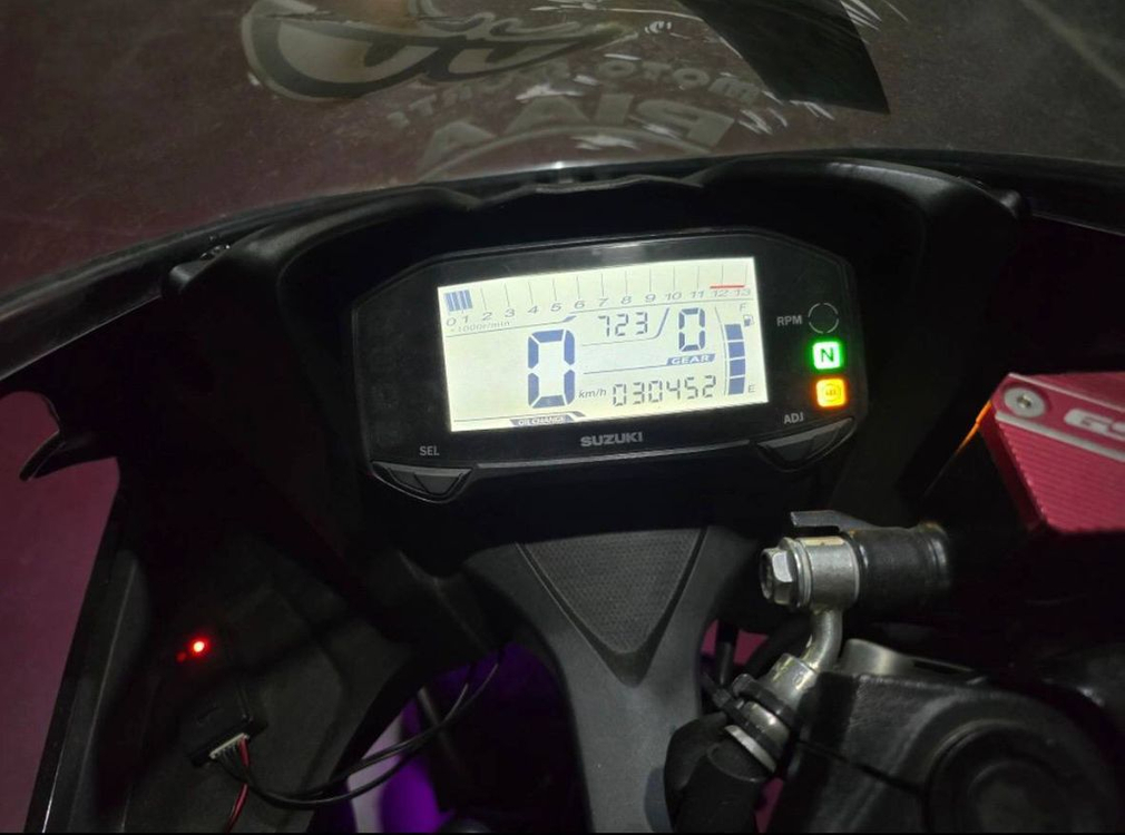 스즈키 GSX-R125 오토바이 이미지