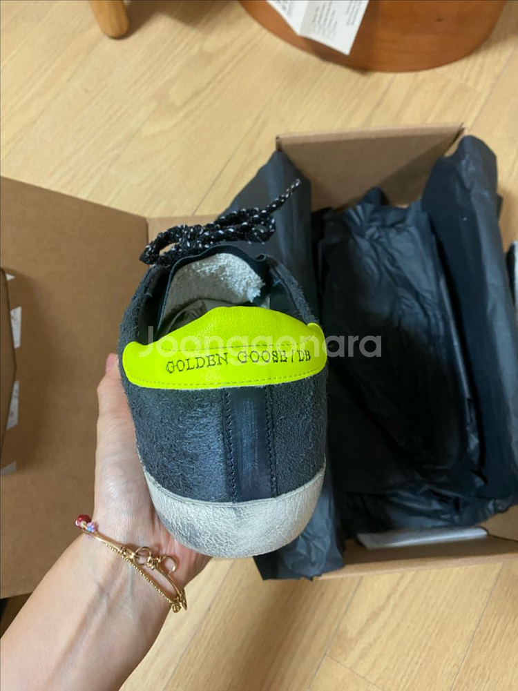 골든구스 슈퍼스타 로우 스웨이드 36사이즈 정품 새상품--1