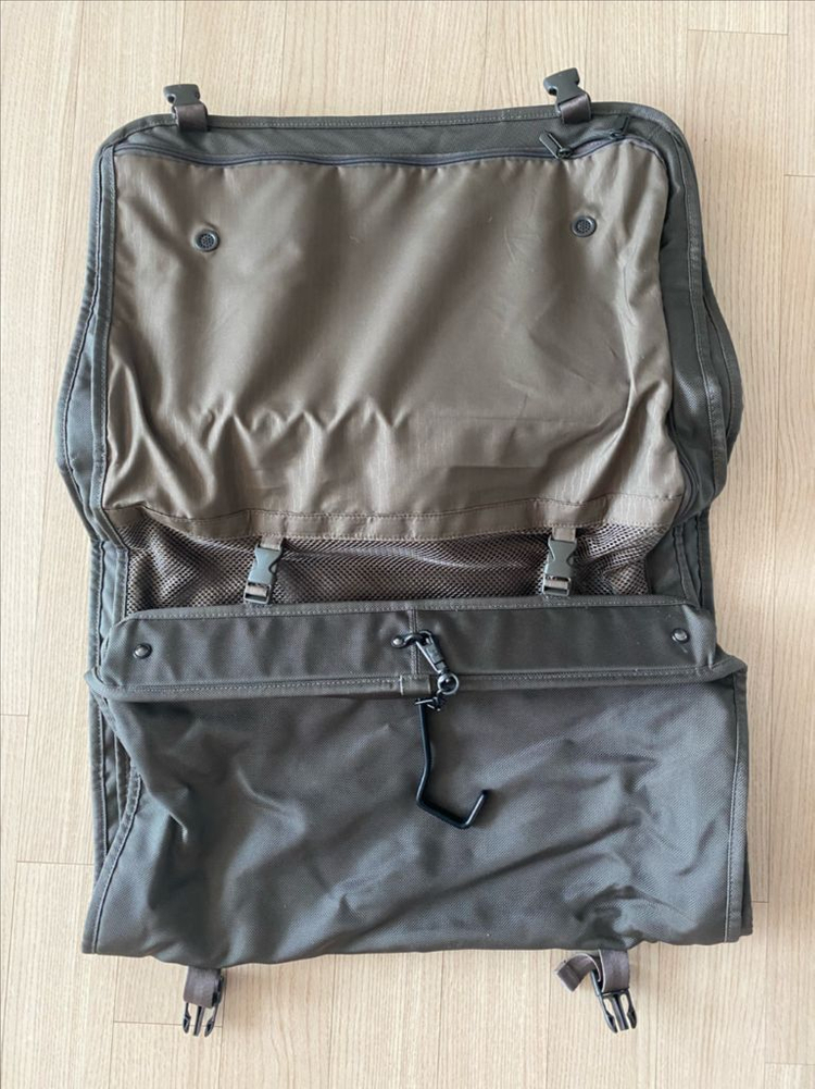 투미 TUMI 가먼트백--1