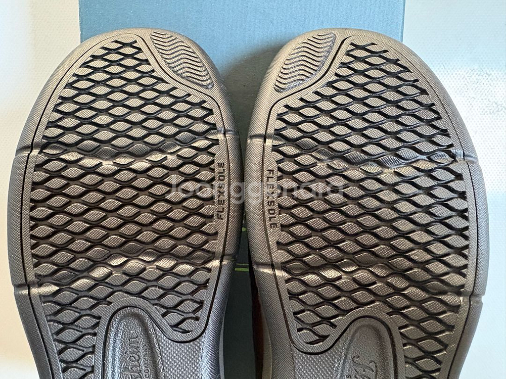 플로쉐임 로퍼,텀포트화 255 사이즈 새상품--3