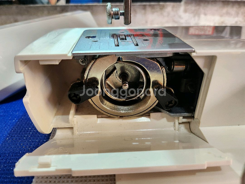 혼스 한땀한땀 미싱 / 걸려서 안돌아가요 부품용--3