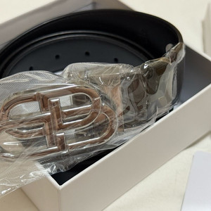 발렌시아가 BB 로고 벨트 새제품