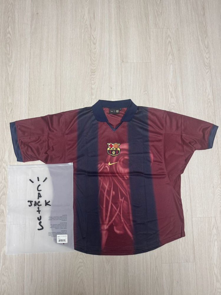 트래비스스캇 X 바르셀로나 00 Retro 져지 이미지