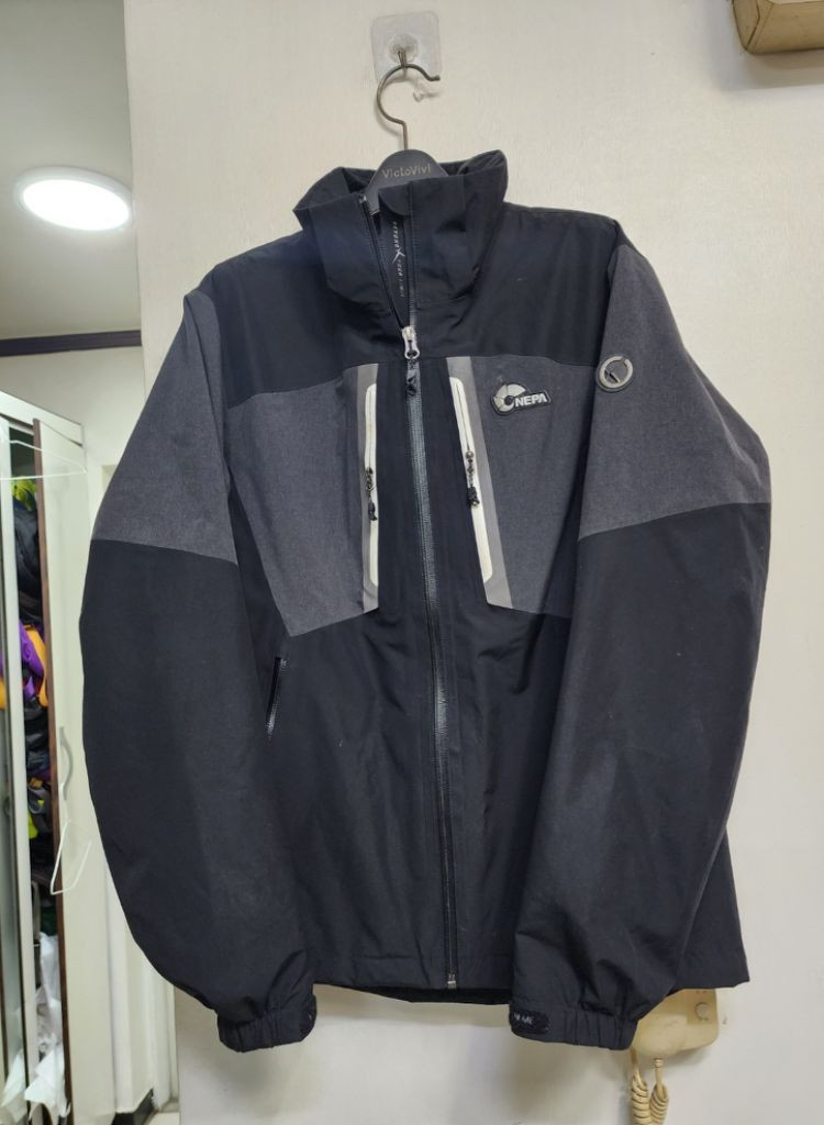 네파 남성 고어텍스 바람막이 (95) 이미지