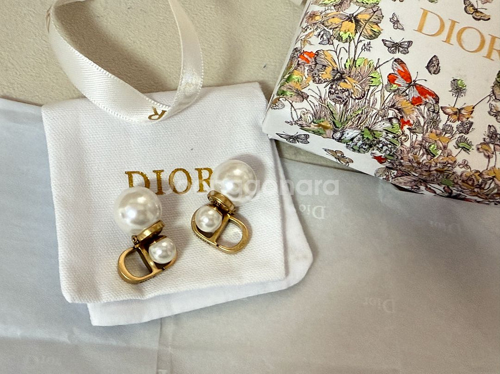 디올 바라클라바 펄 귀걸이--2