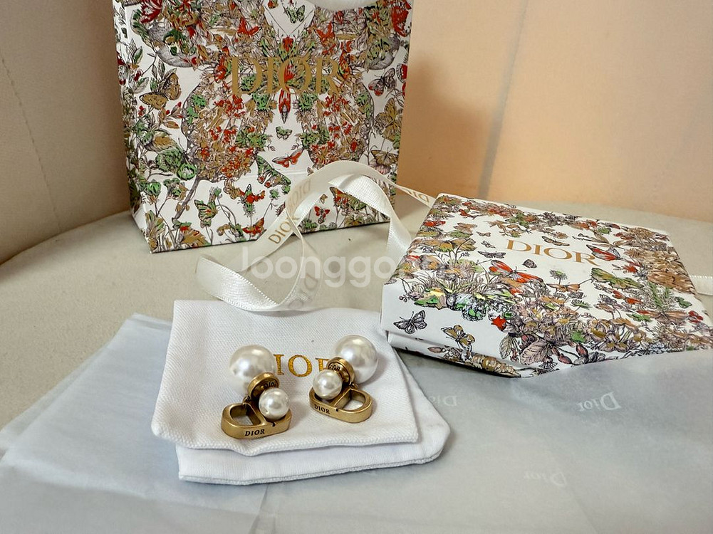 디올 바라클라바 펄 귀걸이--4