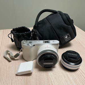 삼성 NX300M 카메라 + 단렌즈(30mm) 포함