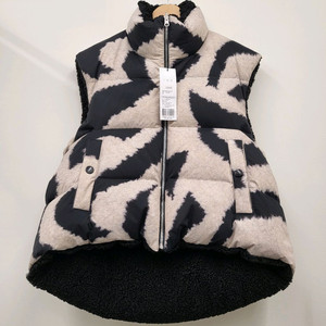 이로 지브라 리버시블 다운 베스트