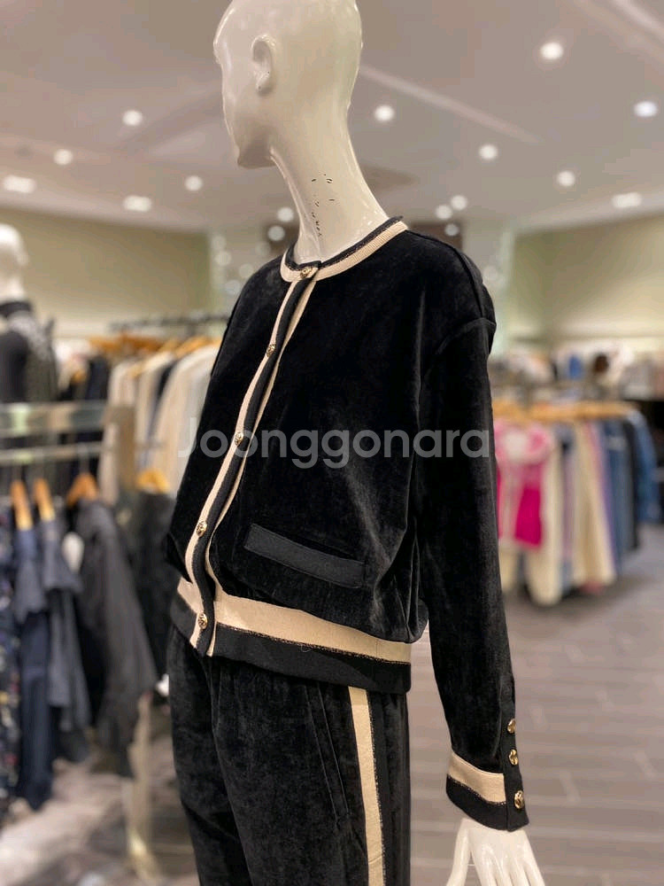 오즈세컨 벨벳 트레이닝복(상하의 세트가격)--1