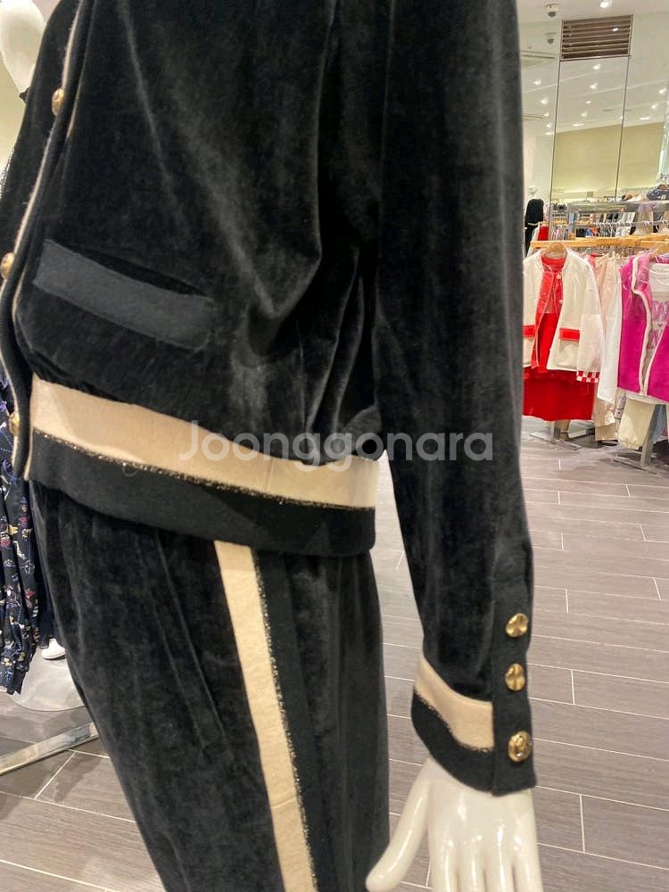 오즈세컨 벨벳 트레이닝복(상하의 세트가격)--2