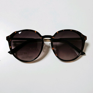 새상품]마감좋고 착용감좋은 남자 여자 선글라스 골프 등산 운전용 차량용 여행 낚시 자전거 캠핑 수영 축구 썬글라스