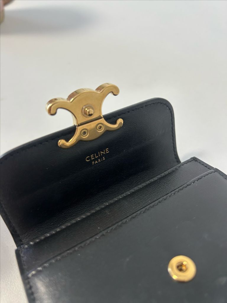 셀린느 트리옹프 플랩 카드지갑 정품--2