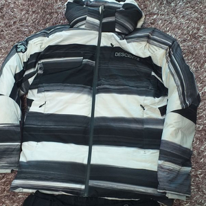 데상트 F360 다운 패딩 (M)