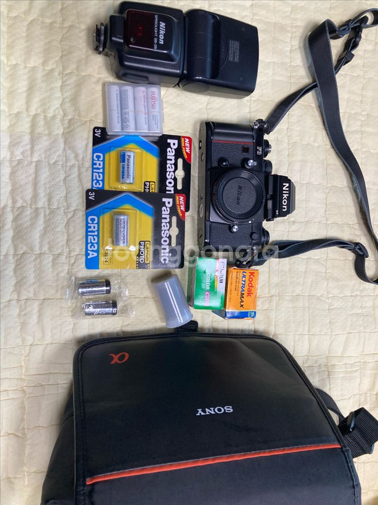 니콘 F3 HP 필림카메라 플레쉬포함--0