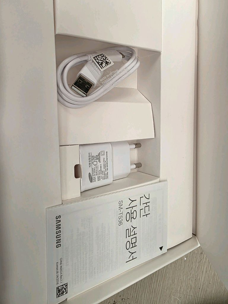 미사용 신품 갤럭시탭4 어드밴스--2