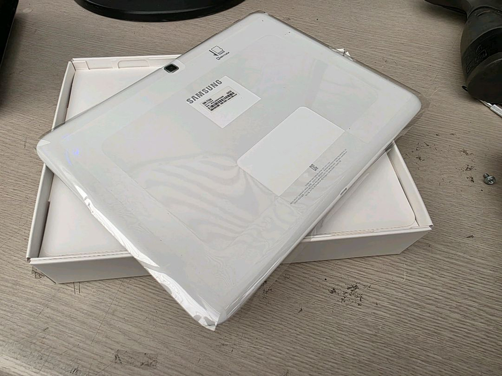 미사용 신품 갤럭시탭4 어드밴스--4