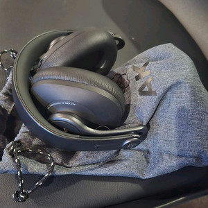 AKG K371 BT 팝니다. 이미지