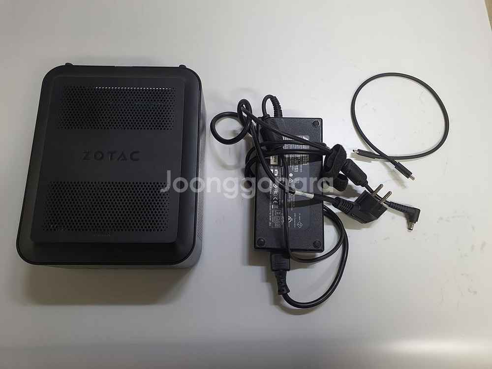 ZOTAC AMP BOX mini 230W eGPU독--0