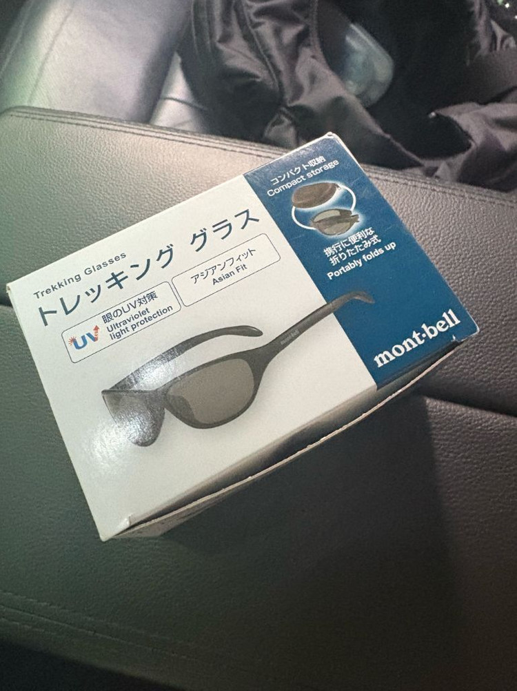 몽벨 접이식 선글라스 팝니다.--2